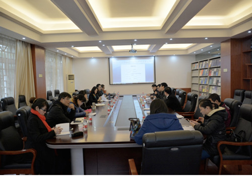 报告会现场