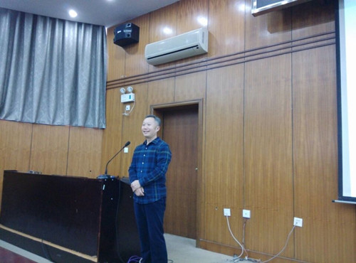 冯立波总经理做讲座