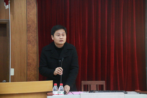 公司党委副书记张瑞作总结